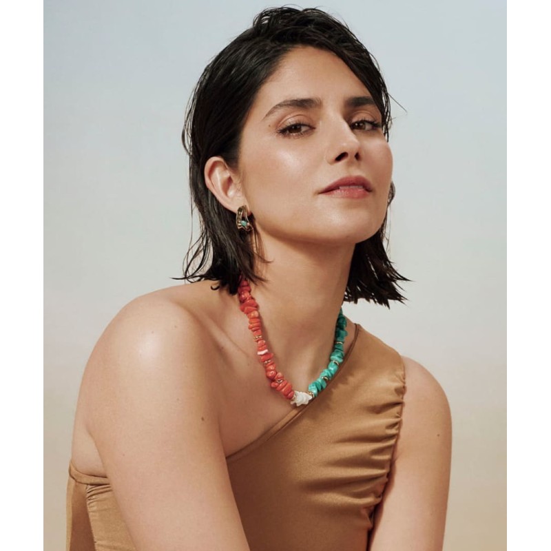 Collar con piedras...