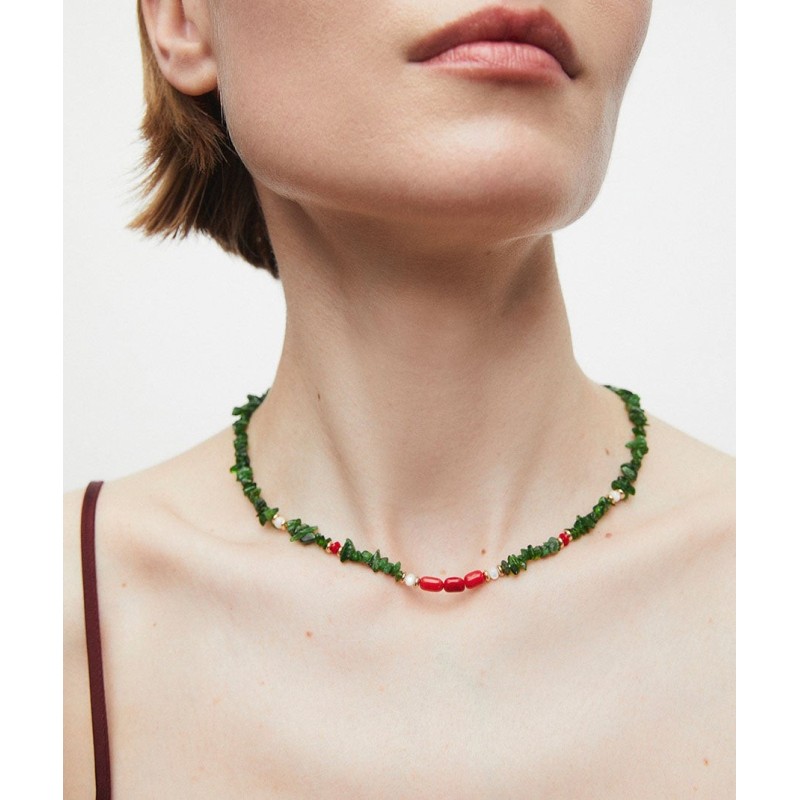 Collar con piedras...