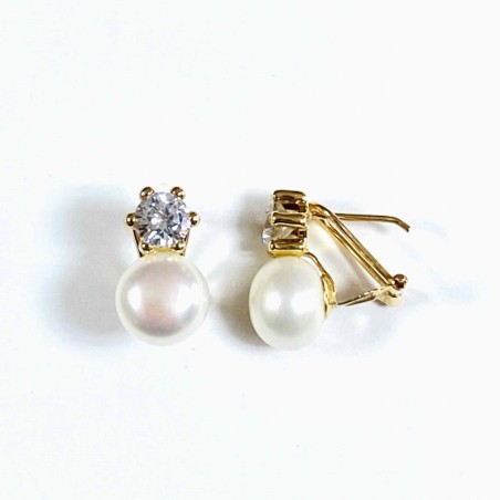 Pearl and  9kt gold earrings - PE03948